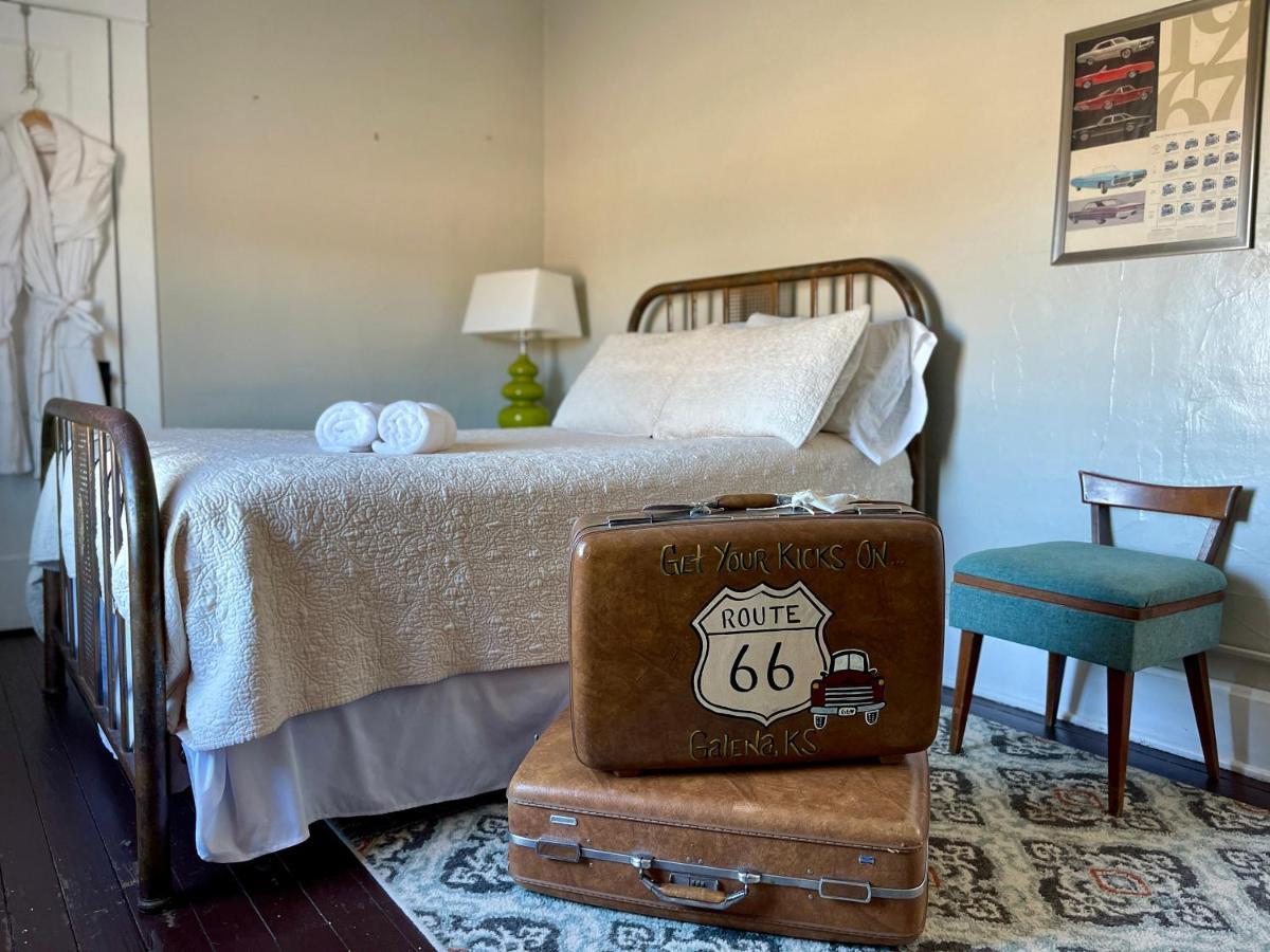 The Old Riverton Post On Route 66 Экстерьер фото